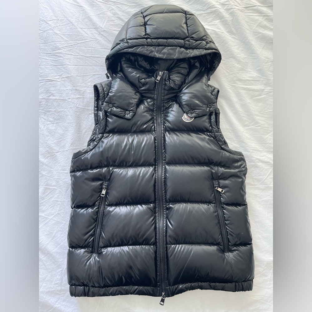 Moncler Lacet Gilet in Black, size 3